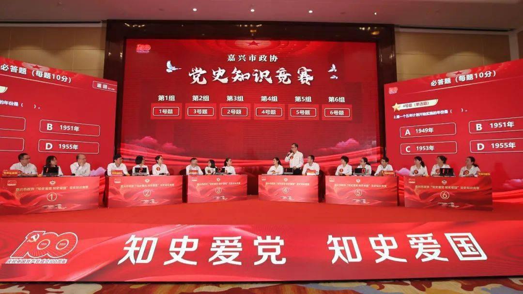 崔永熙发表感人致辞送别离队的李炎哲,表达不满与不舍,展现团队的成长和期许