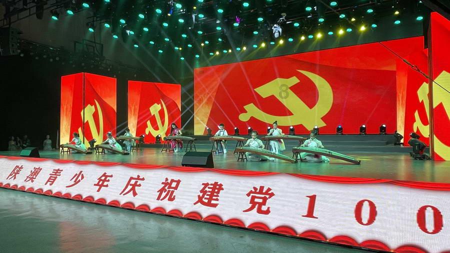 逃出华丽的房子