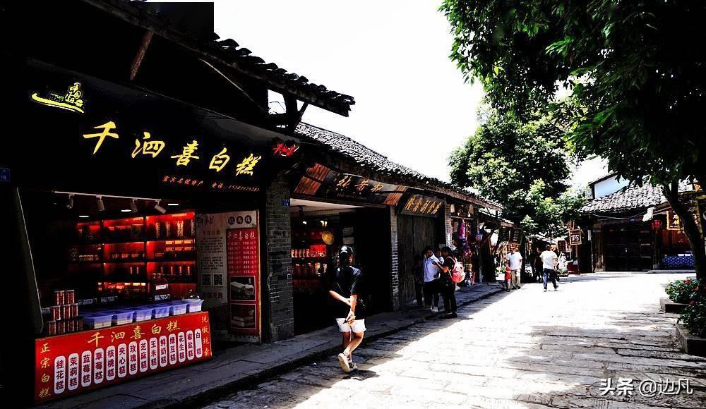 发现售后赔付政策漏洞　伪造飞行事故获赔新机